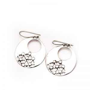 circle shaped silver earrings