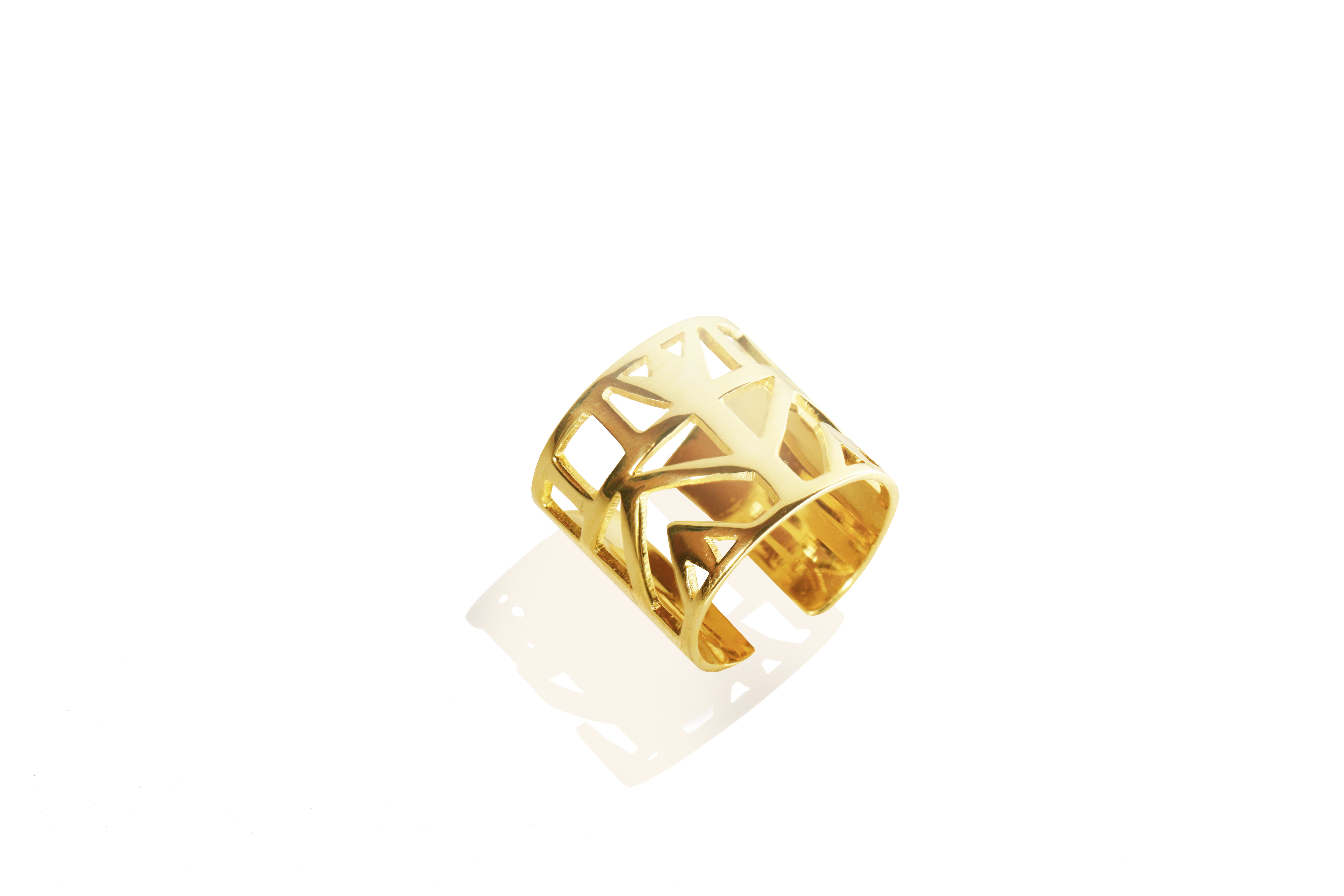 Lotus ring (18k gold plated finish)